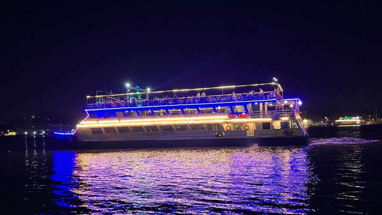 New Year Special Dinner Cruise Party - Luxury Cruise with Transfer