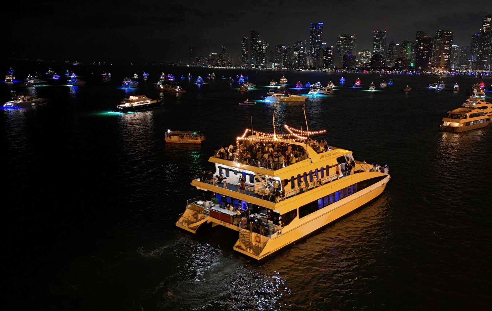 Best Family Dinner Cruise Party - New Year Celebration