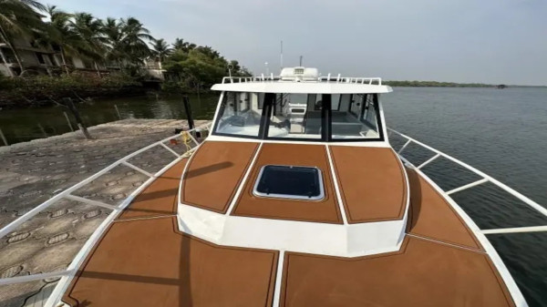 Experience Luxury on Water: The Manta Ray Yacht in Goa